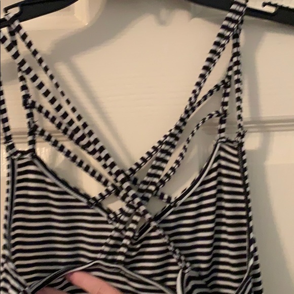 🌼SALE🌼 Holister Striped Criss-across Dress - Picture 3 of 4